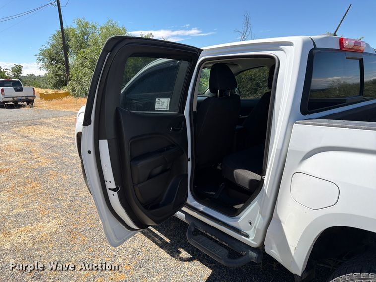 image for item FK4524 2020 GMC Canyon Crew Cab pickup truck