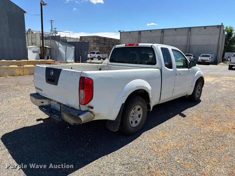 image for item FK4525 2014 Nissan Frontier Ext. Cab pickup truck