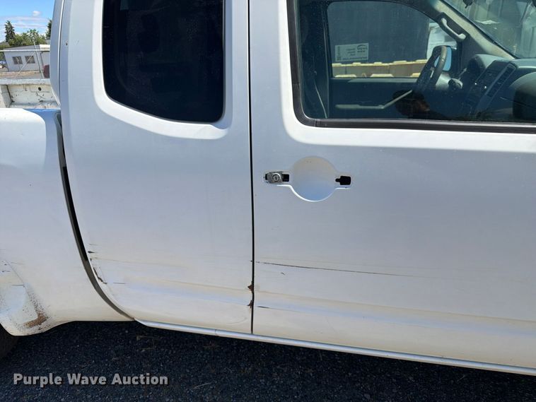 image for item FK4525 2014 Nissan Frontier Ext. Cab pickup truck