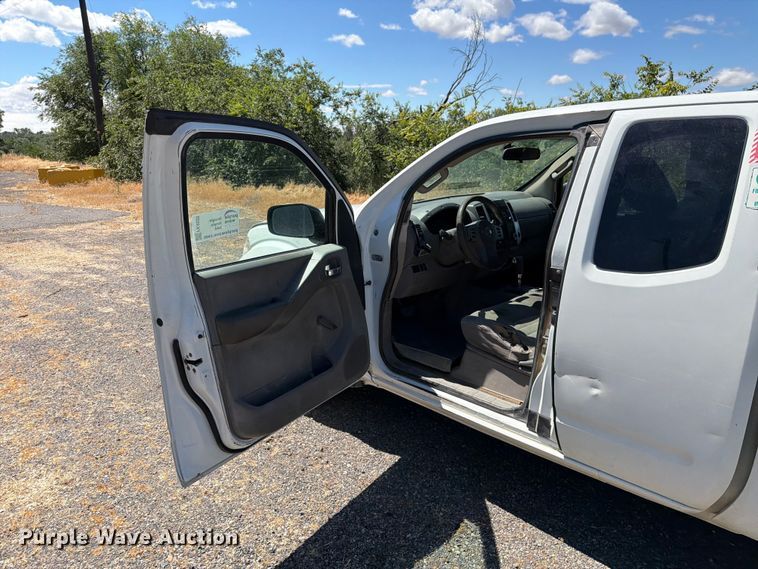 image for item FK4525 2014 Nissan Frontier Ext. Cab pickup truck