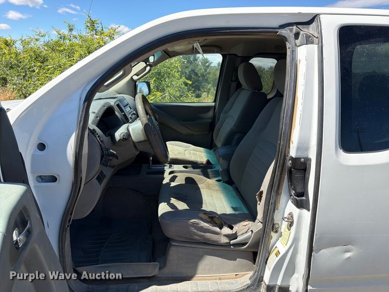 image for item FK4525 2014 Nissan Frontier Ext. Cab pickup truck