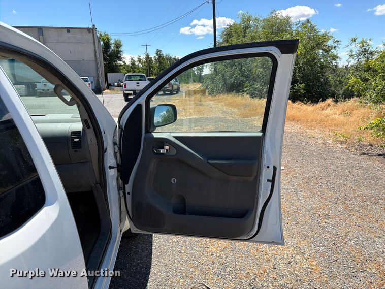 image for item FK4525 2014 Nissan Frontier Ext. Cab pickup truck
