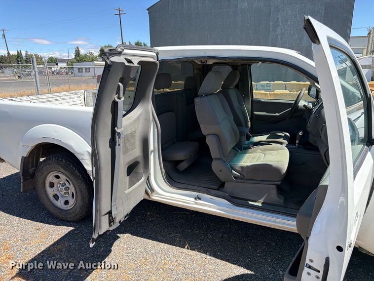 image for item FK4525 2014 Nissan Frontier Ext. Cab pickup truck
