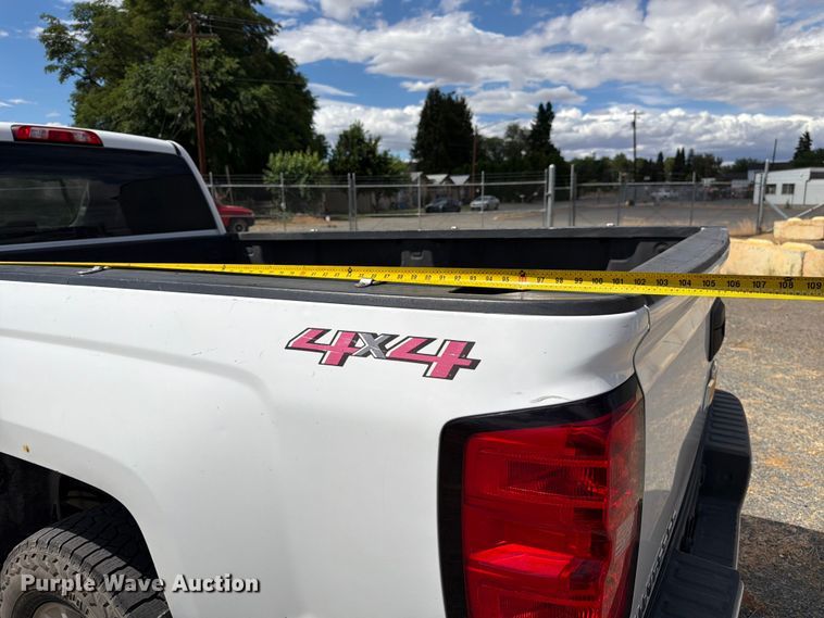 image for item FK4532 2016 Chevrolet Silverado 1500 pickup truck