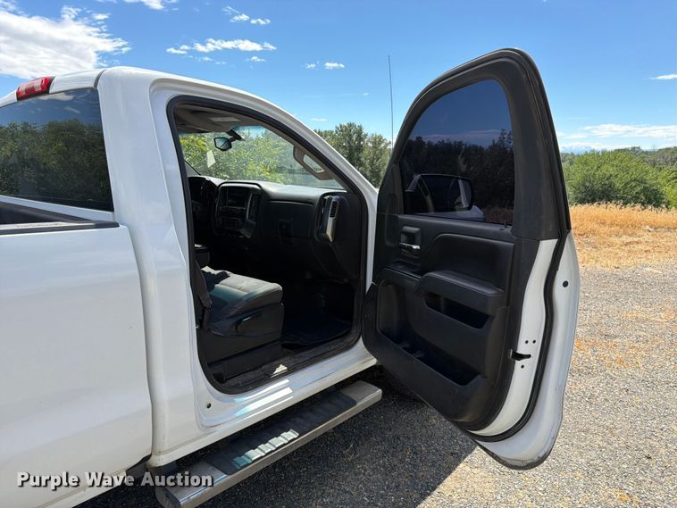 image for item FK4532 2016 Chevrolet Silverado 1500 pickup truck