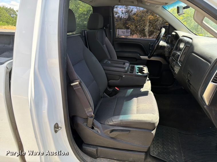 image for item FK4532 2016 Chevrolet Silverado 1500 pickup truck
