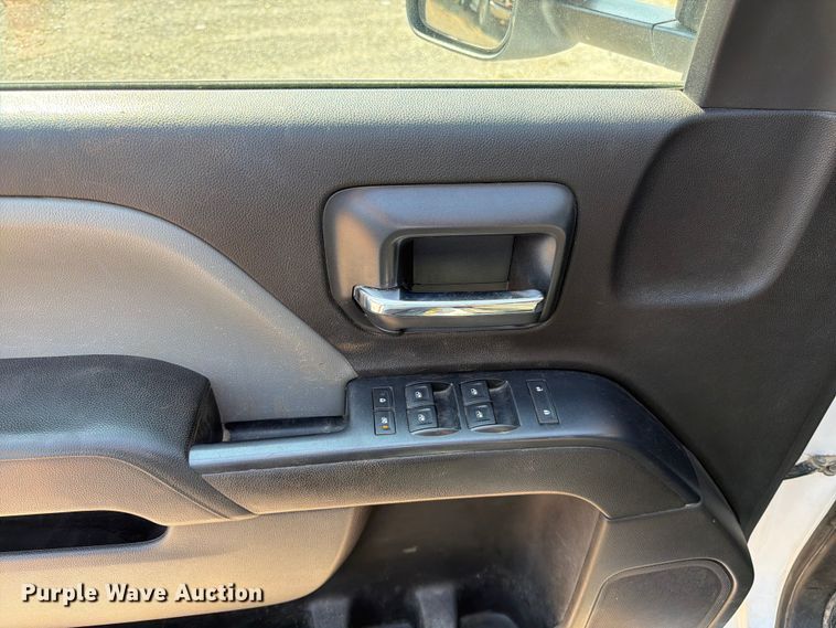 image for item FK4561 2016 Chevrolet Silverado 3500HD Ext. Cab pickup truck
