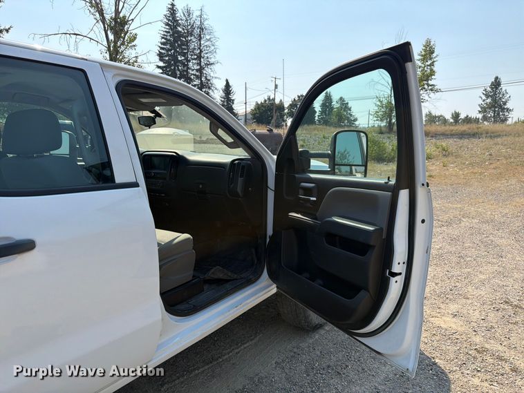 image for item FK4561 2016 Chevrolet Silverado 3500HD Ext. Cab pickup truck
