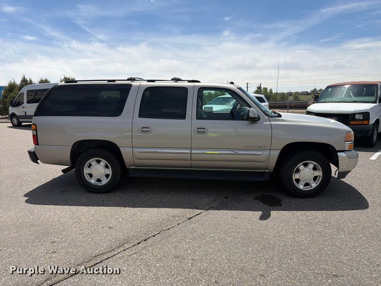 image for item FM7536 2004 GMC Yukon XL SUV