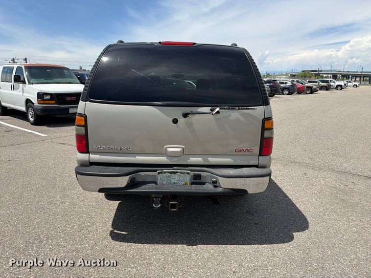 image for item FM7536 2004 GMC Yukon XL SUV