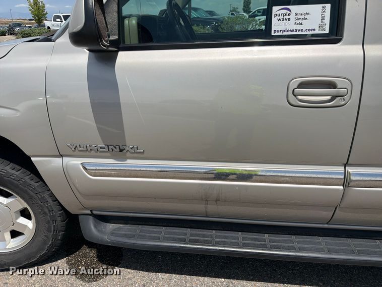 image for item FM7536 2004 GMC Yukon XL SUV