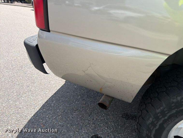 image for item FM7536 2004 GMC Yukon XL SUV
