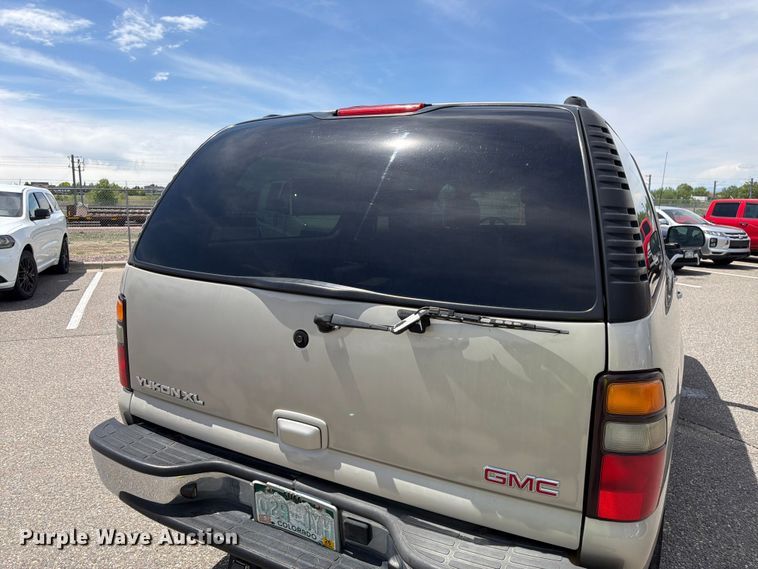 image for item FM7536 2004 GMC Yukon XL SUV
