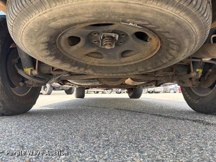 image for item FM7536 2004 GMC Yukon XL SUV