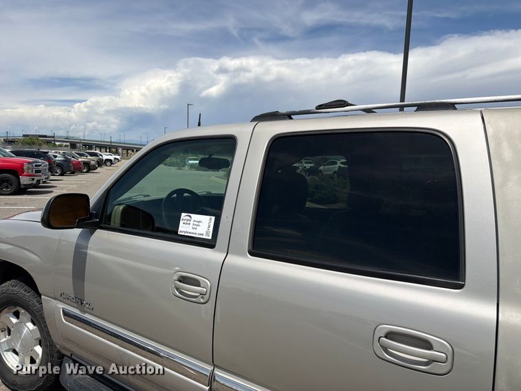 image for item FM7536 2004 GMC Yukon XL SUV