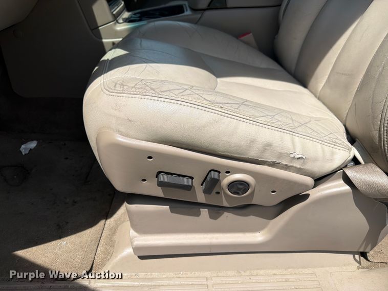 image for item FM7536 2004 GMC Yukon XL SUV