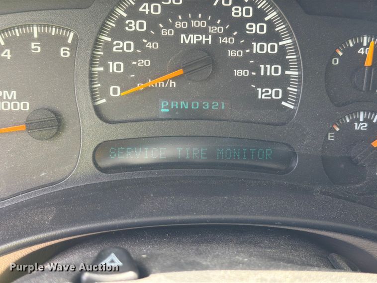 image for item FM7536 2004 GMC Yukon XL SUV