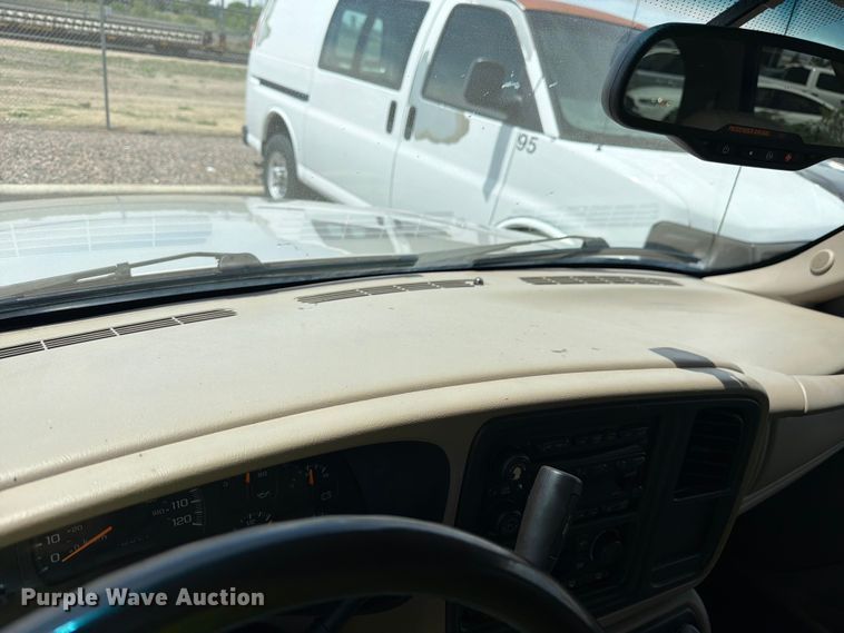 image for item FM7536 2004 GMC Yukon XL SUV