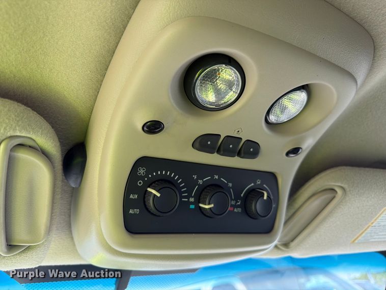 image for item FM7536 2004 GMC Yukon XL SUV
