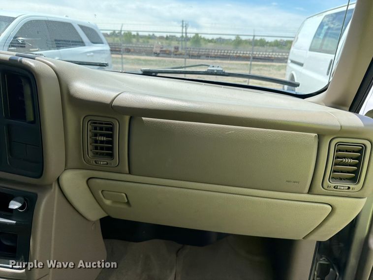 image for item FM7536 2004 GMC Yukon XL SUV