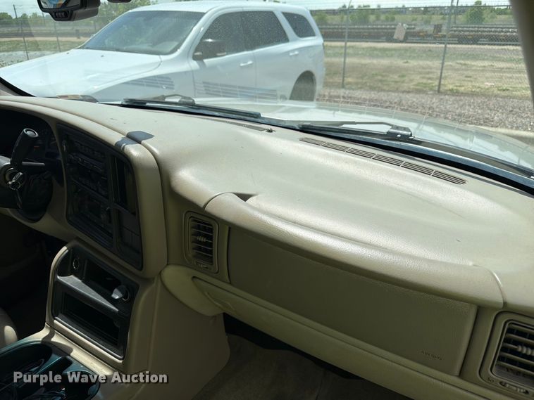 image for item FM7536 2004 GMC Yukon XL SUV