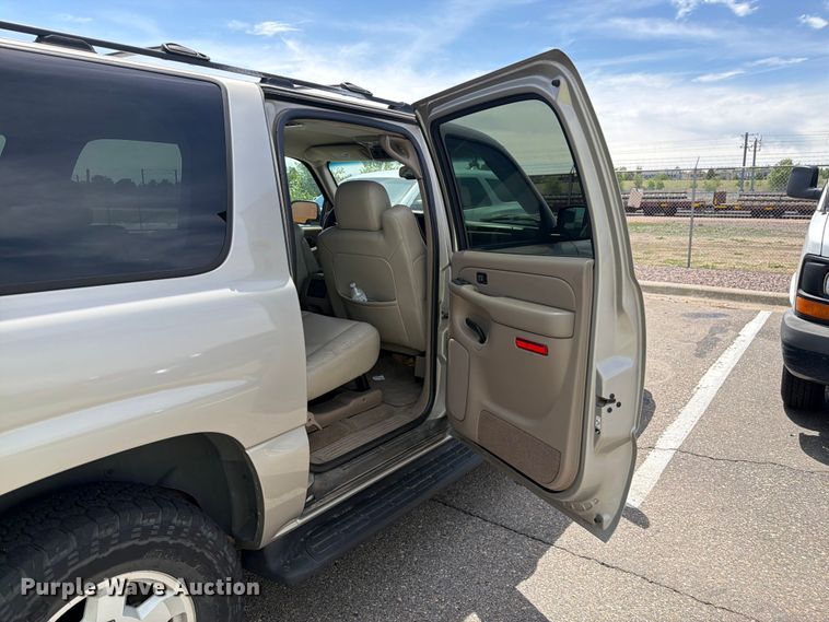 image for item FM7536 2004 GMC Yukon XL SUV