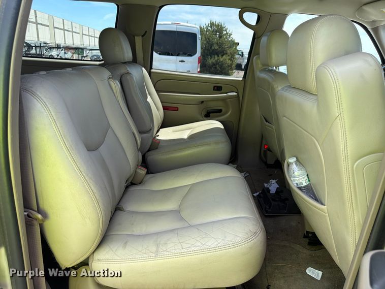 image for item FM7536 2004 GMC Yukon XL SUV
