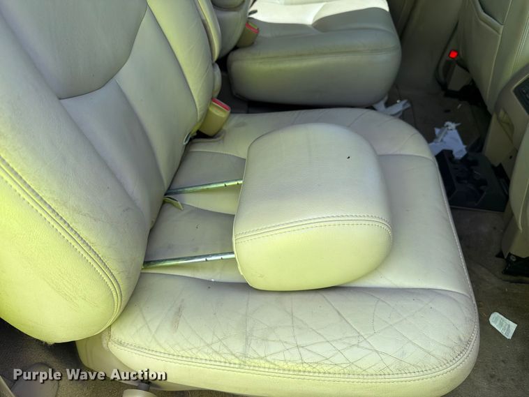 image for item FM7536 2004 GMC Yukon XL SUV