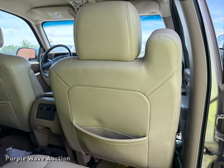 image for item FM7536 2004 GMC Yukon XL SUV