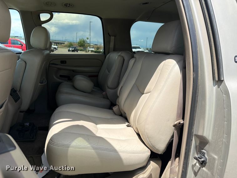 image for item FM7536 2004 GMC Yukon XL SUV