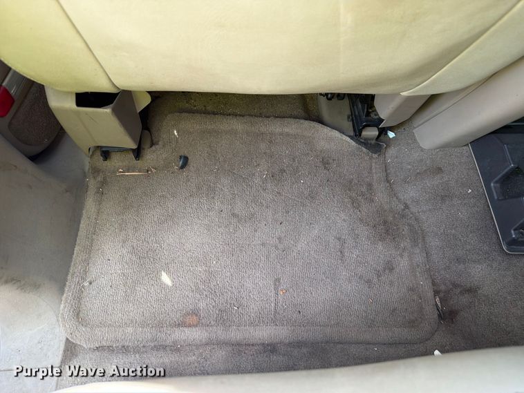 image for item FM7536 2004 GMC Yukon XL SUV