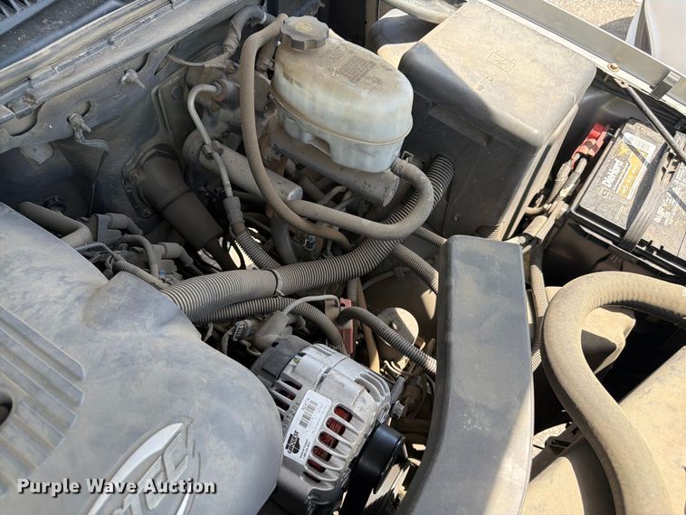 image for item FM7536 2004 GMC Yukon XL SUV