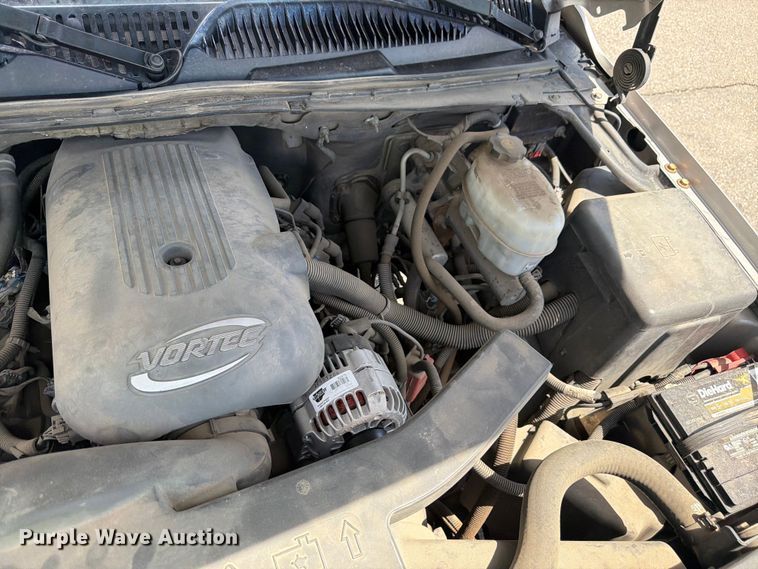 image for item FM7536 2004 GMC Yukon XL SUV