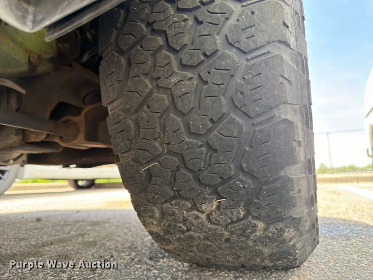 image for item FM7536 2004 GMC Yukon XL SUV