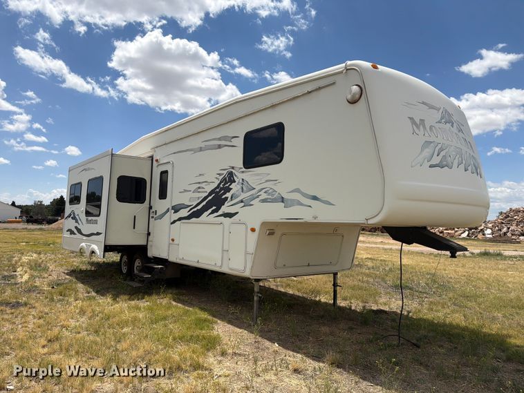 image for item FM7599 2005 Keystone camper
