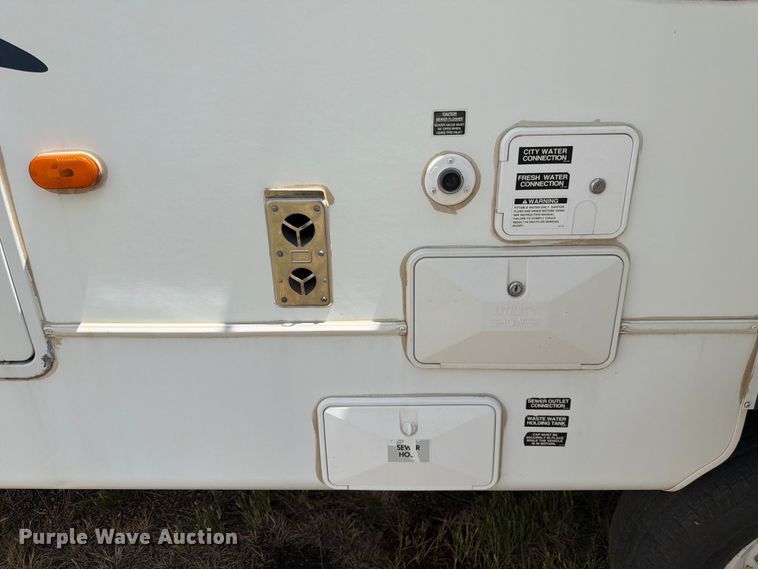 image for item FM7599 2005 Keystone camper