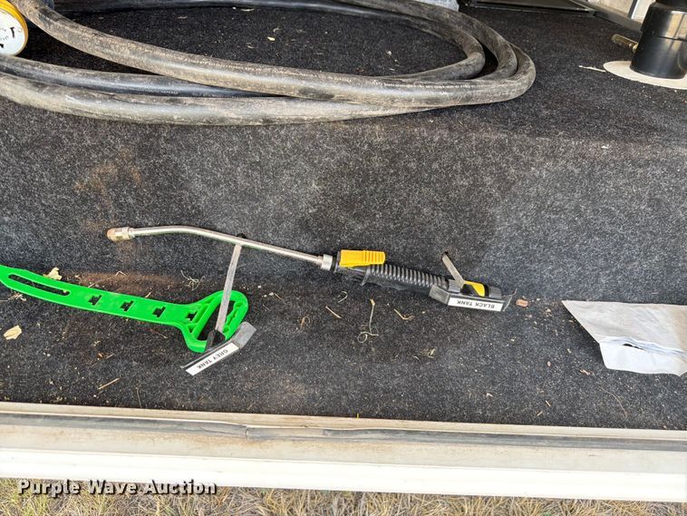 image for item FM7599 2005 Keystone camper