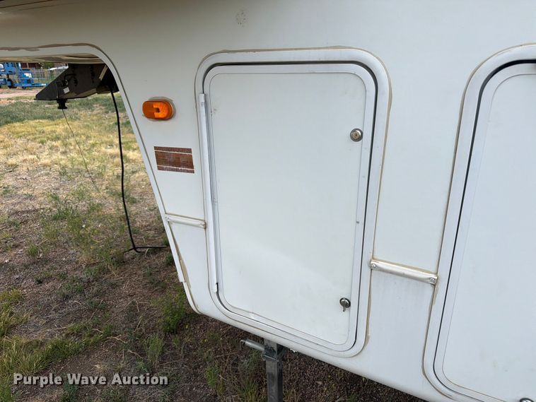 image for item FM7599 2005 Keystone camper