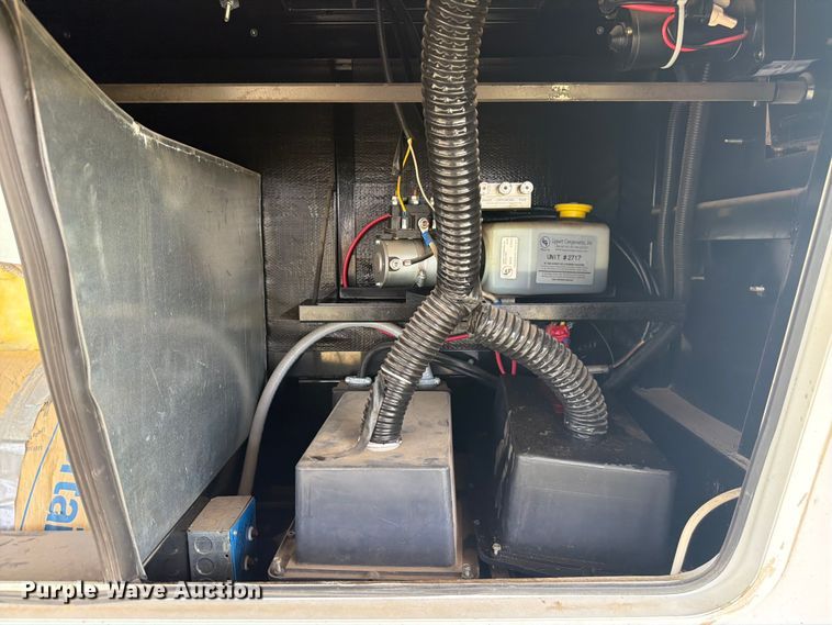 image for item FM7599 2005 Keystone camper