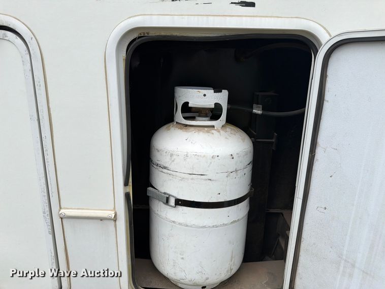 image for item FM7599 2005 Keystone camper