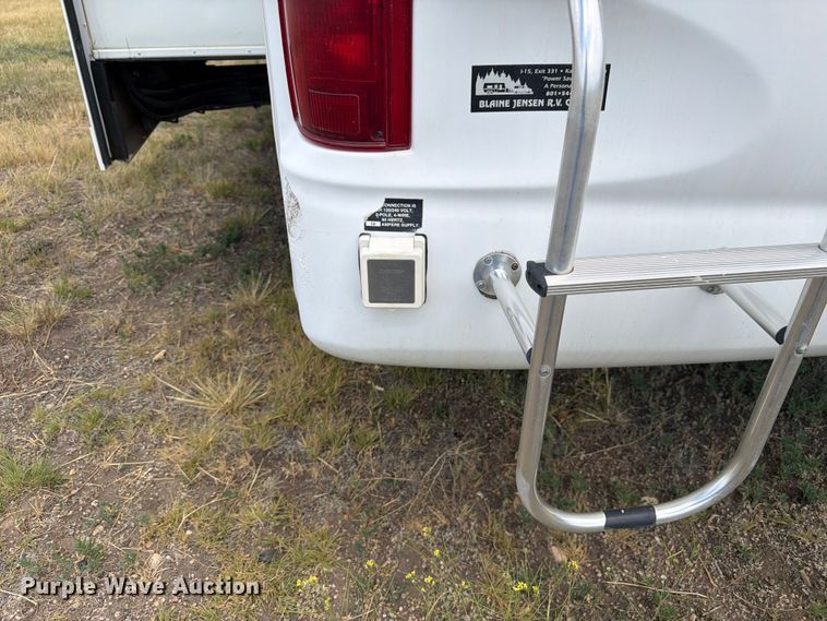 image for item FM7599 2005 Keystone camper