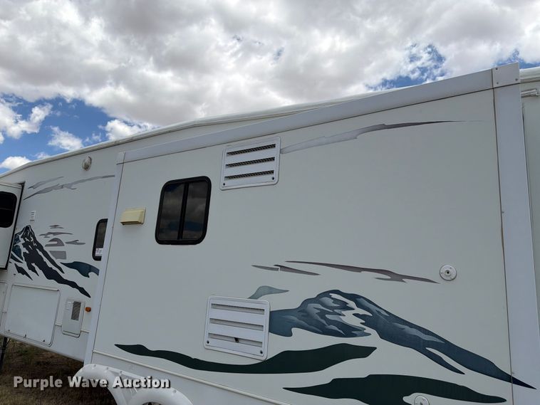 image for item FM7599 2005 Keystone camper