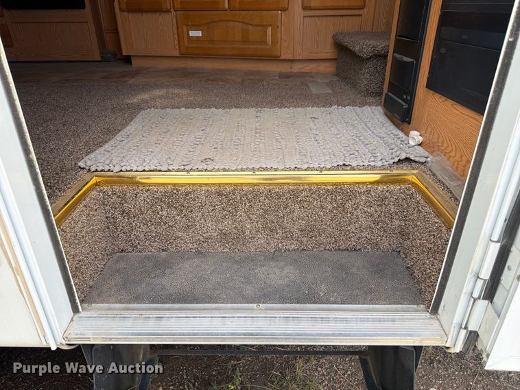 image for item FM7599 2005 Keystone camper