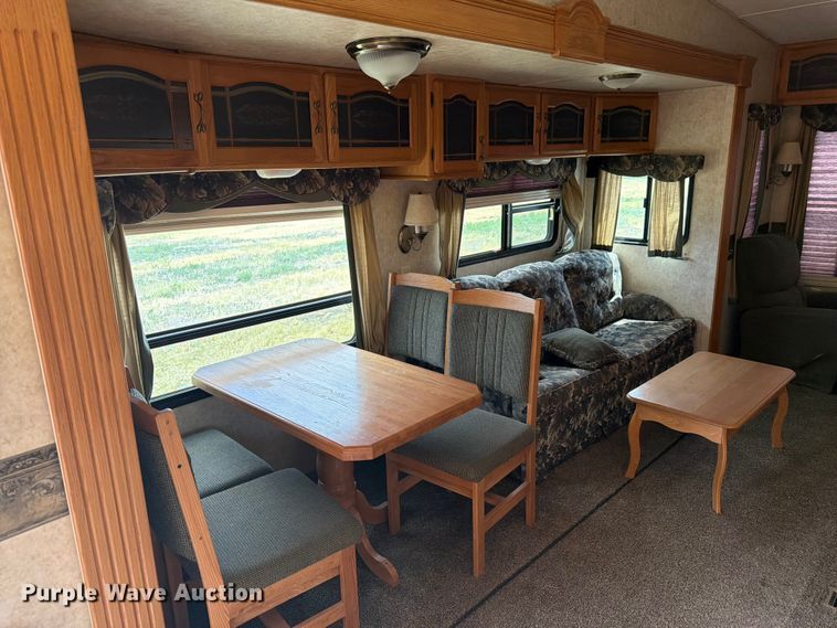 image for item FM7599 2005 Keystone camper