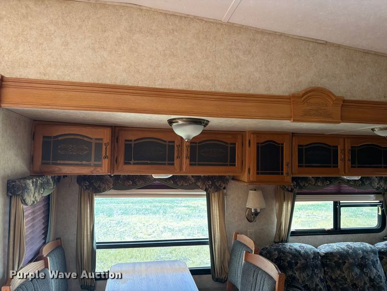 image for item FM7599 2005 Keystone camper