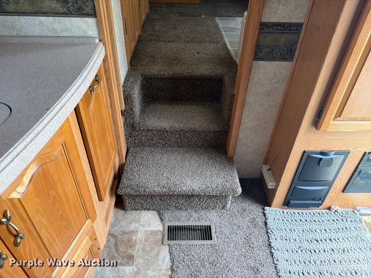 image for item FM7599 2005 Keystone camper