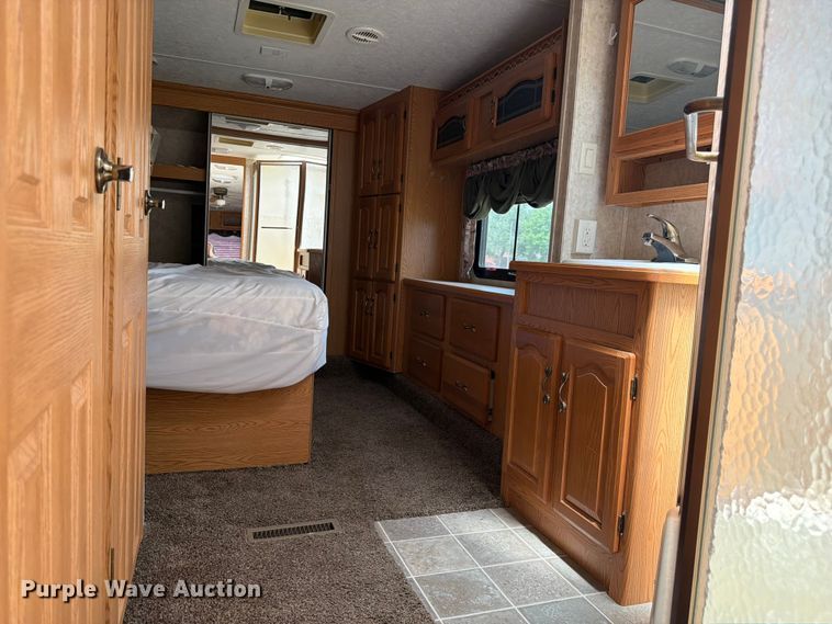 image for item FM7599 2005 Keystone camper