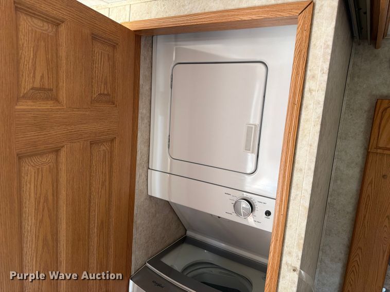 image for item FM7599 2005 Keystone camper