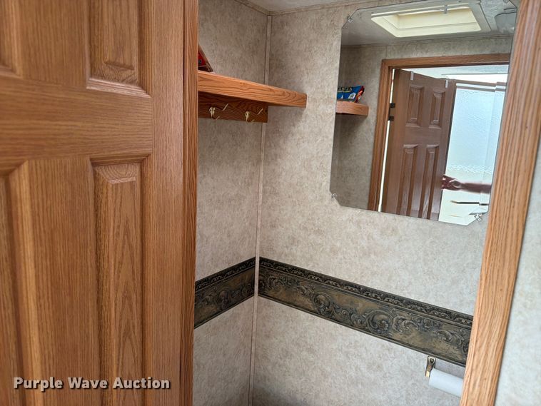 image for item FM7599 2005 Keystone camper