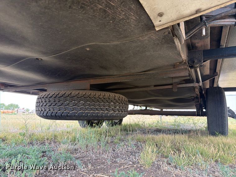 image for item FM7599 2005 Keystone camper